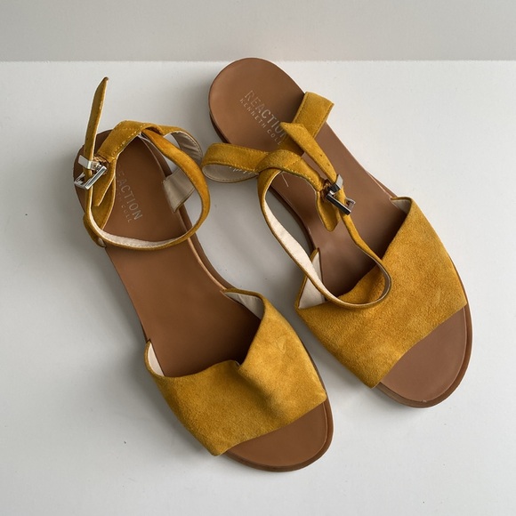 Kenneth Cole Reaction Jolly Burnt Mustard Suede Leather Upper Sandal Size 10 - Picture 2 of 11